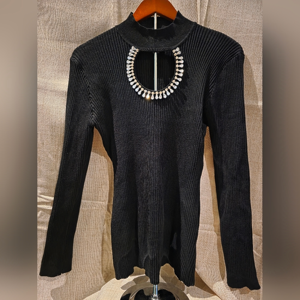 🖤XL Black Ribbed Top with Faux Diamond Necklace🖤